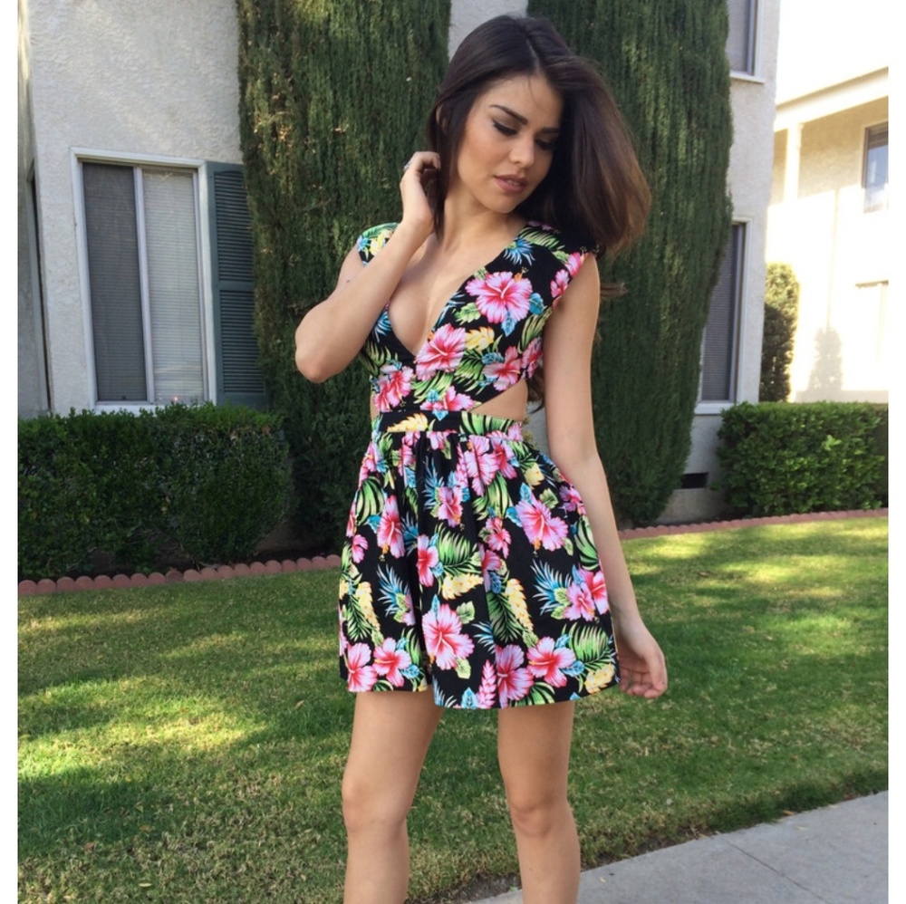 Hawaii Peek a boo dress